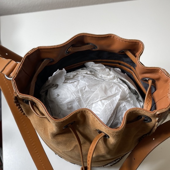 [NWT] Zara Die Cut Split Genuine Leather Bucket Bag - Picture 10 of 13